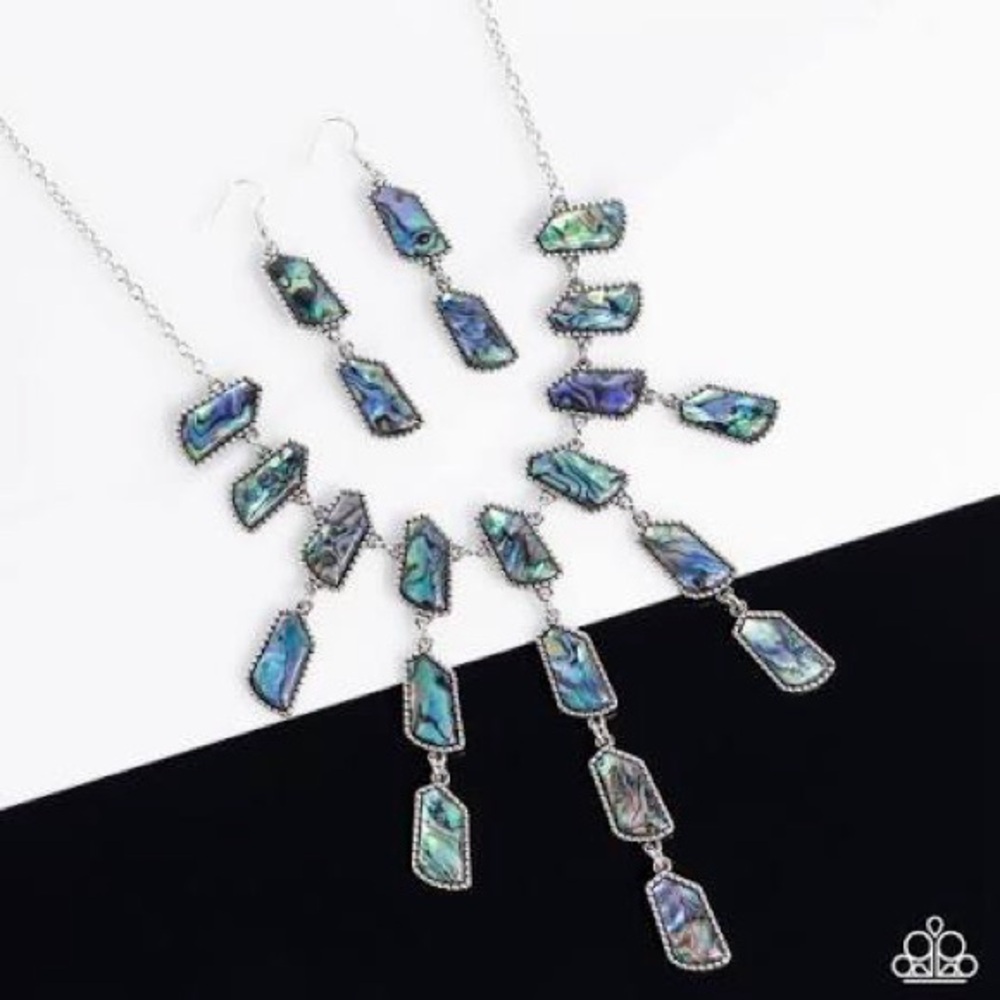 Elegant Silver and Blue/Green Swirled Necklace Set